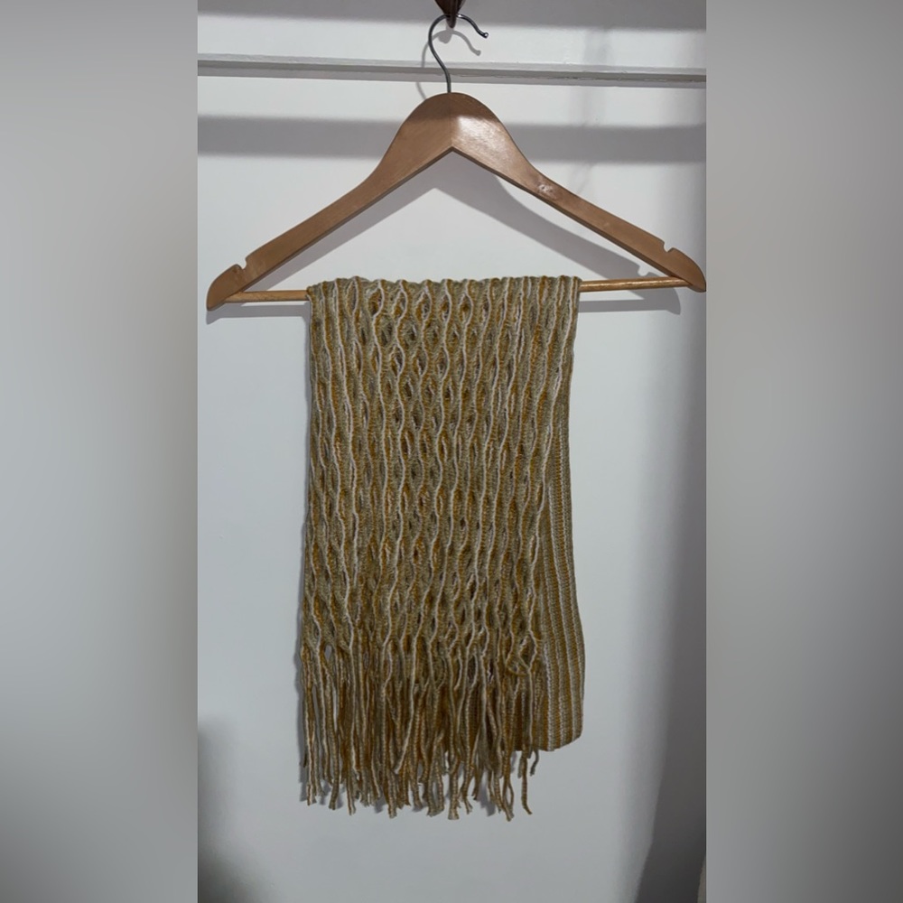 Multifuncional Scarf - Picture 2 of 3